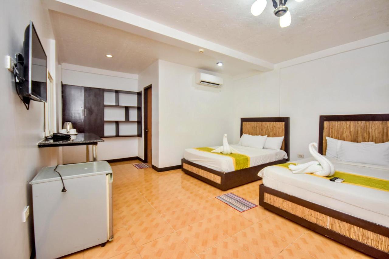 Bamboo Beach Resort & Restaurant Manoc-Manoc Εξωτερικό φωτογραφία
