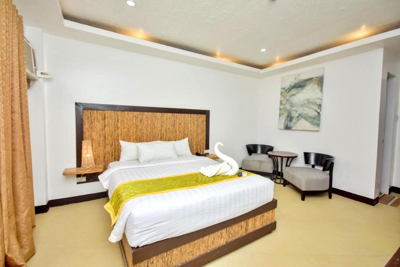 Bamboo Beach Resort & Restaurant Manoc-Manoc Εξωτερικό φωτογραφία