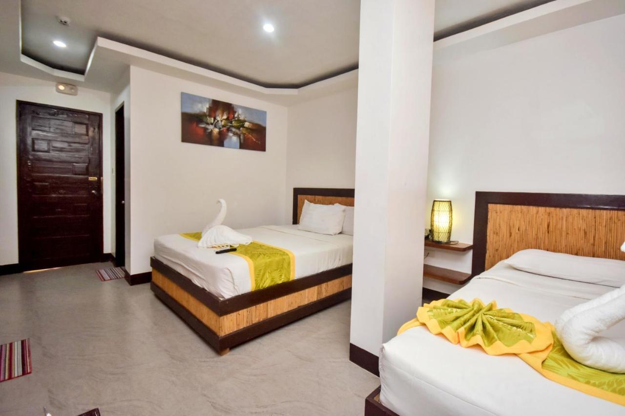 Bamboo Beach Resort & Restaurant Manoc-Manoc Εξωτερικό φωτογραφία
