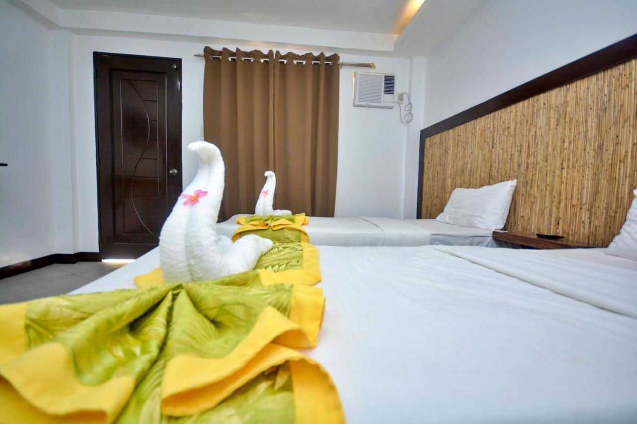 Bamboo Beach Resort & Restaurant Manoc-Manoc Εξωτερικό φωτογραφία