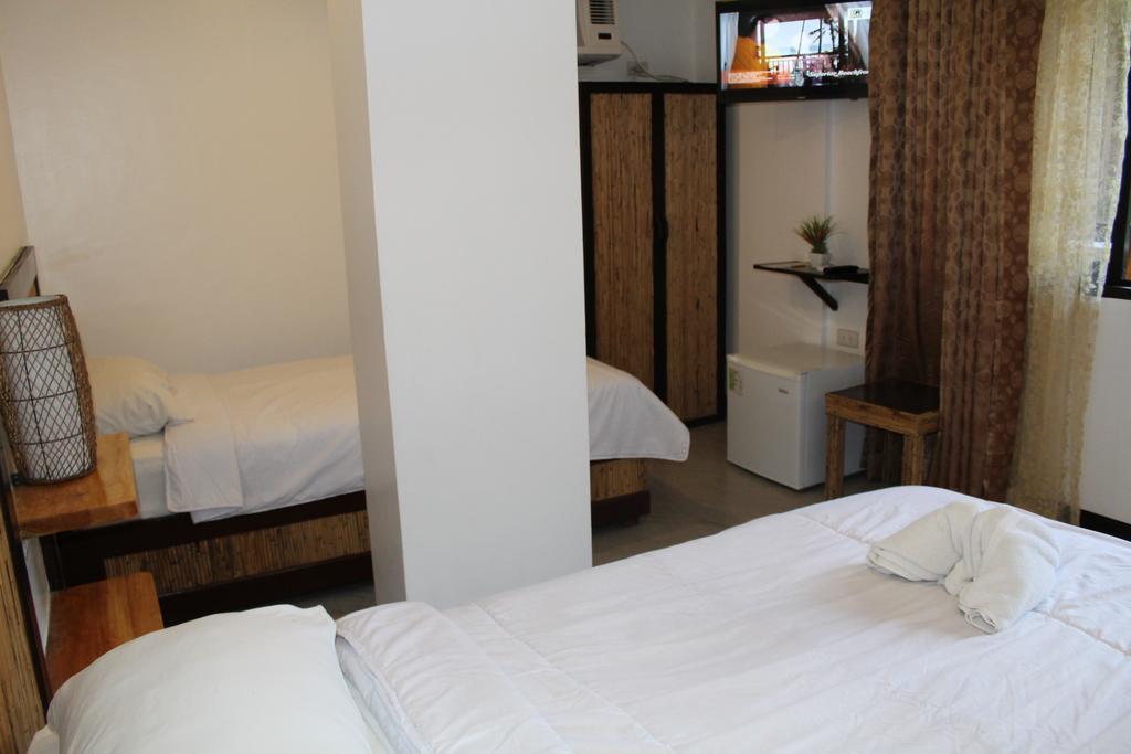Bamboo Beach Resort & Restaurant Manoc-Manoc Εξωτερικό φωτογραφία