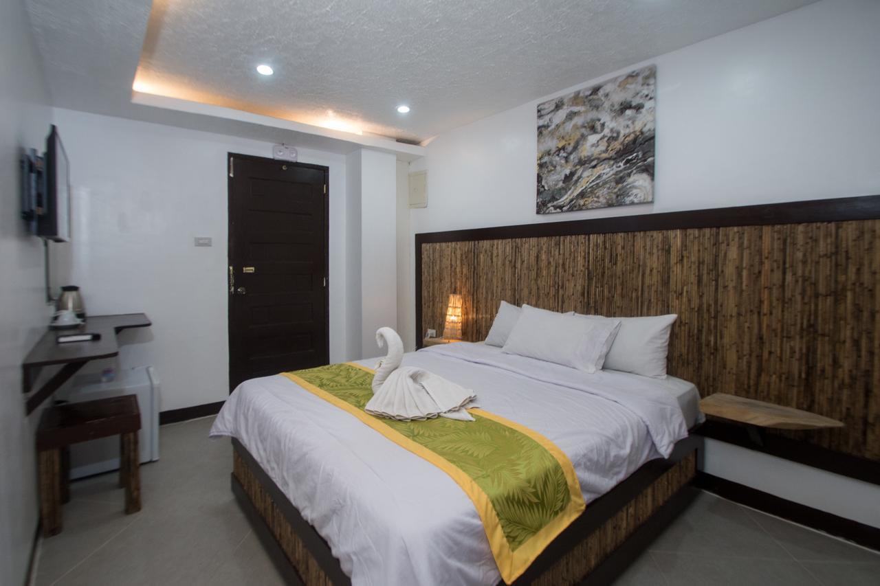 Bamboo Beach Resort & Restaurant Manoc-Manoc Εξωτερικό φωτογραφία