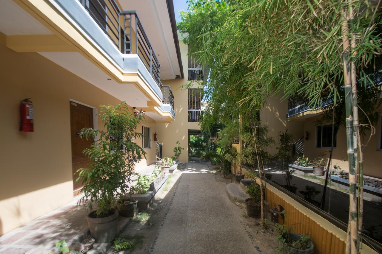Bamboo Beach Resort & Restaurant Manoc-Manoc Εξωτερικό φωτογραφία